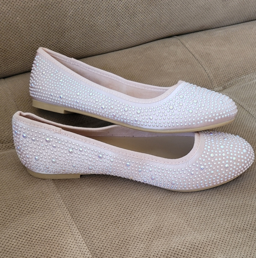 New With Tag Light Pink Pearl Embellished Flats